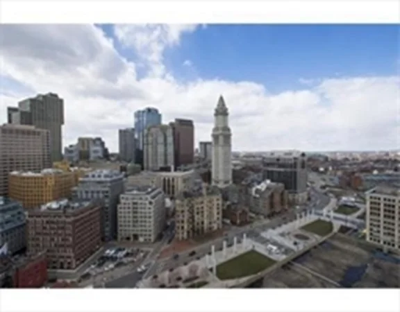 2 bed, 2 bath apartment for rent at 65 East India Row Unit 15B, Waterfront — photo 10 of 12