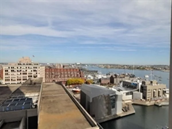 2 bed, 2 bath apartment for rent at 65 East India Row Unit 15B, Waterfront — photo 12 of 12