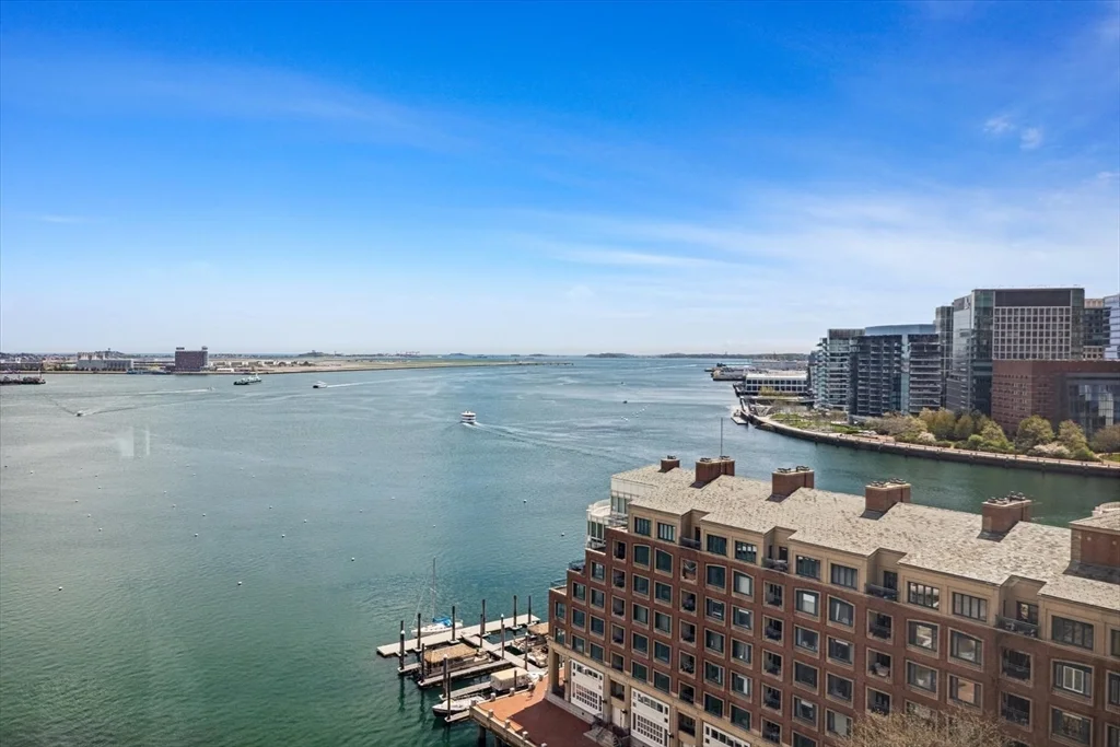 1 bed, 1 bath apartment for rent at 65 East India Row Unit 16E, Waterfront — photo 15 of 22