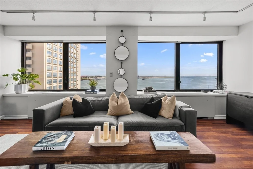 1 bed, 1 bath apartment for rent at 65 East India Row Unit 16E, Waterfront — photo 11 of 22