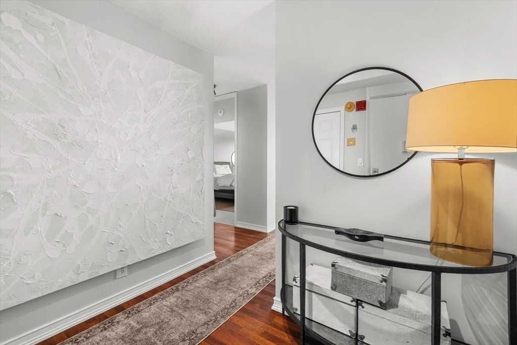 1 bed, 1 bath apartment for rent at 65 East India Row Unit 16E, Waterfront — photo 3 of 22