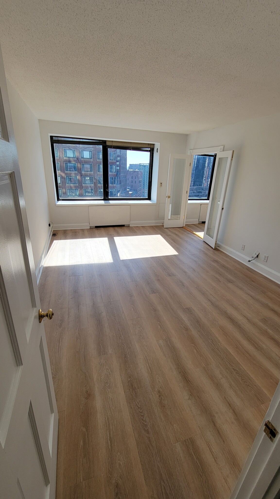 2 bed, 1.5 bath apartment for rent at 65 East India Row Unit 17G, Boston Downtown — photo 5 of 11