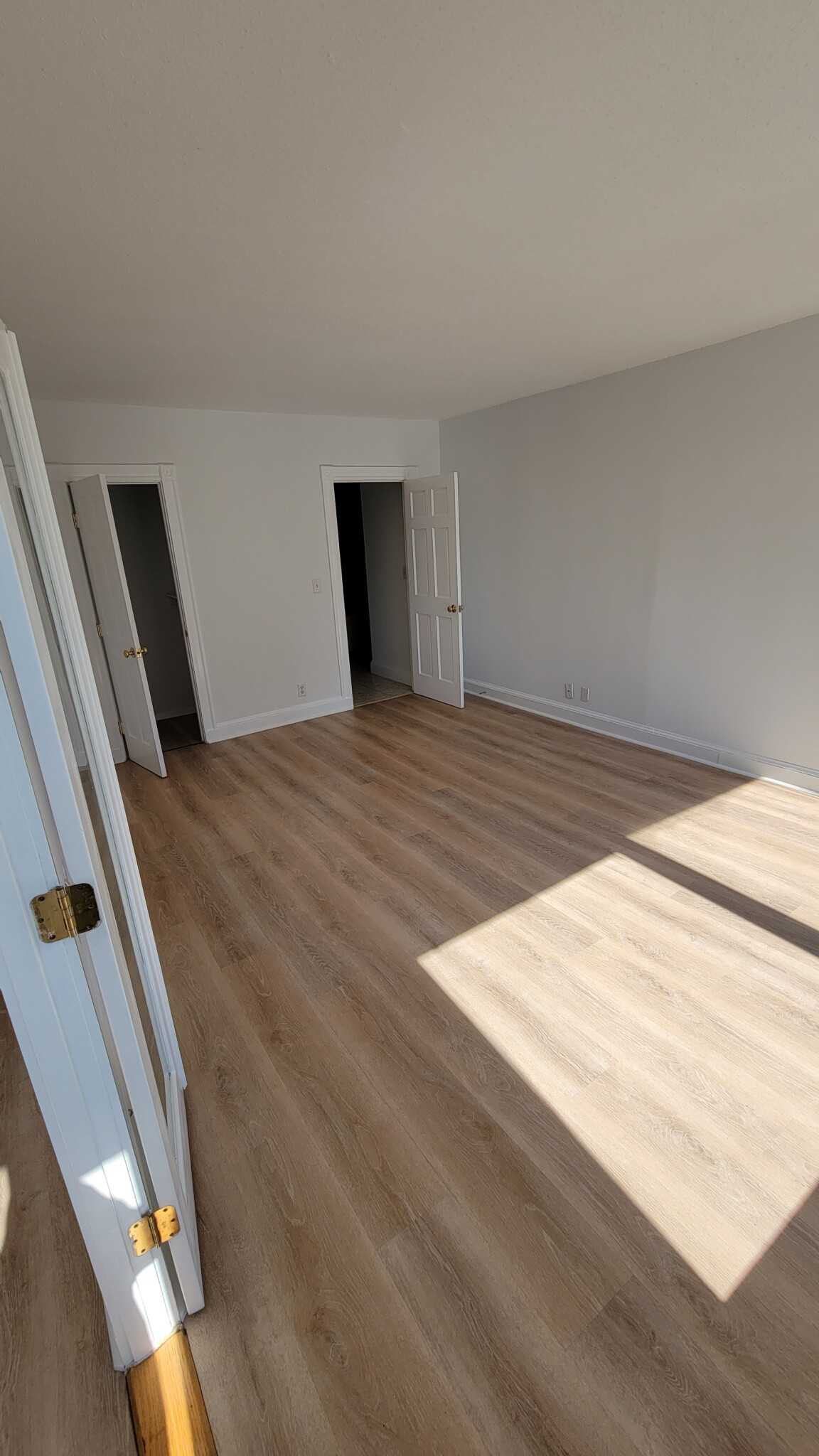 2 bed, 1.5 bath apartment for rent at 65 East India Row Unit 17G, Boston Downtown — photo 4 of 11