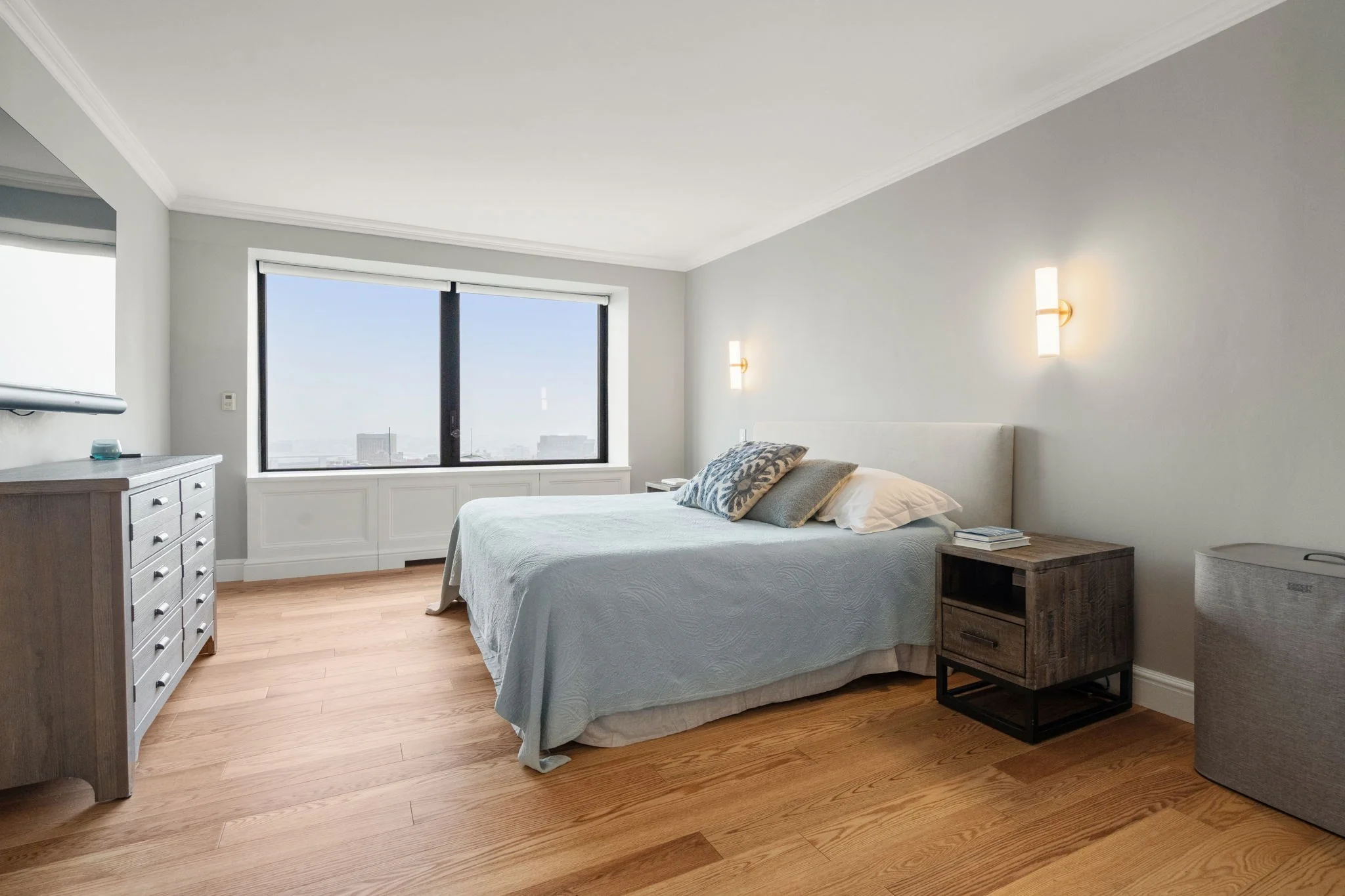 2 bed, 2 bath apartment for rent at 65 East India Row Unit 27F, Boston Downtown — photo 34 of 40