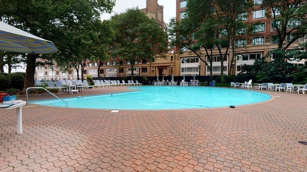 2 bed, 1 bath apartment for rent at 65 East India Row Unit 4H, Waterfront — photo 17 of 18
