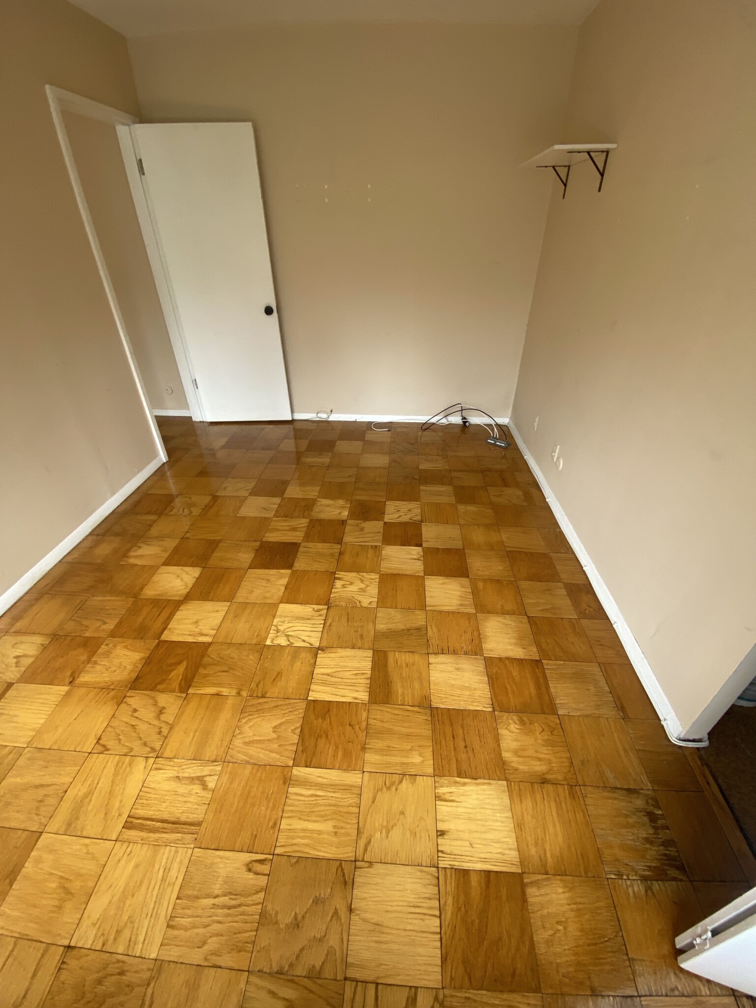 2 bed, 1 bath apartment for rent at 65 East India Row Unit 4H, Waterfront — photo 14 of 18