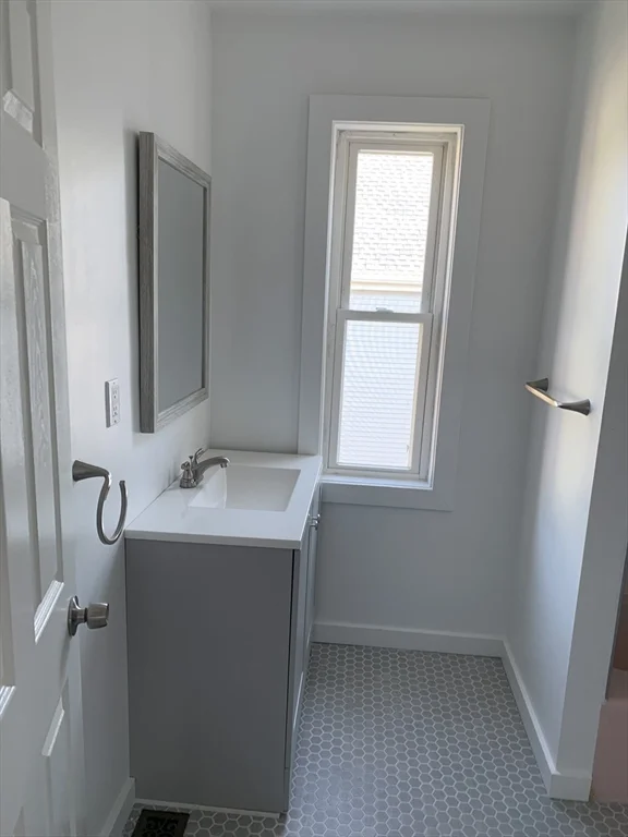 2 bed, 1 bath apartment for rent at 65 Edward St Unit 2, Medford — photo 9 of 13