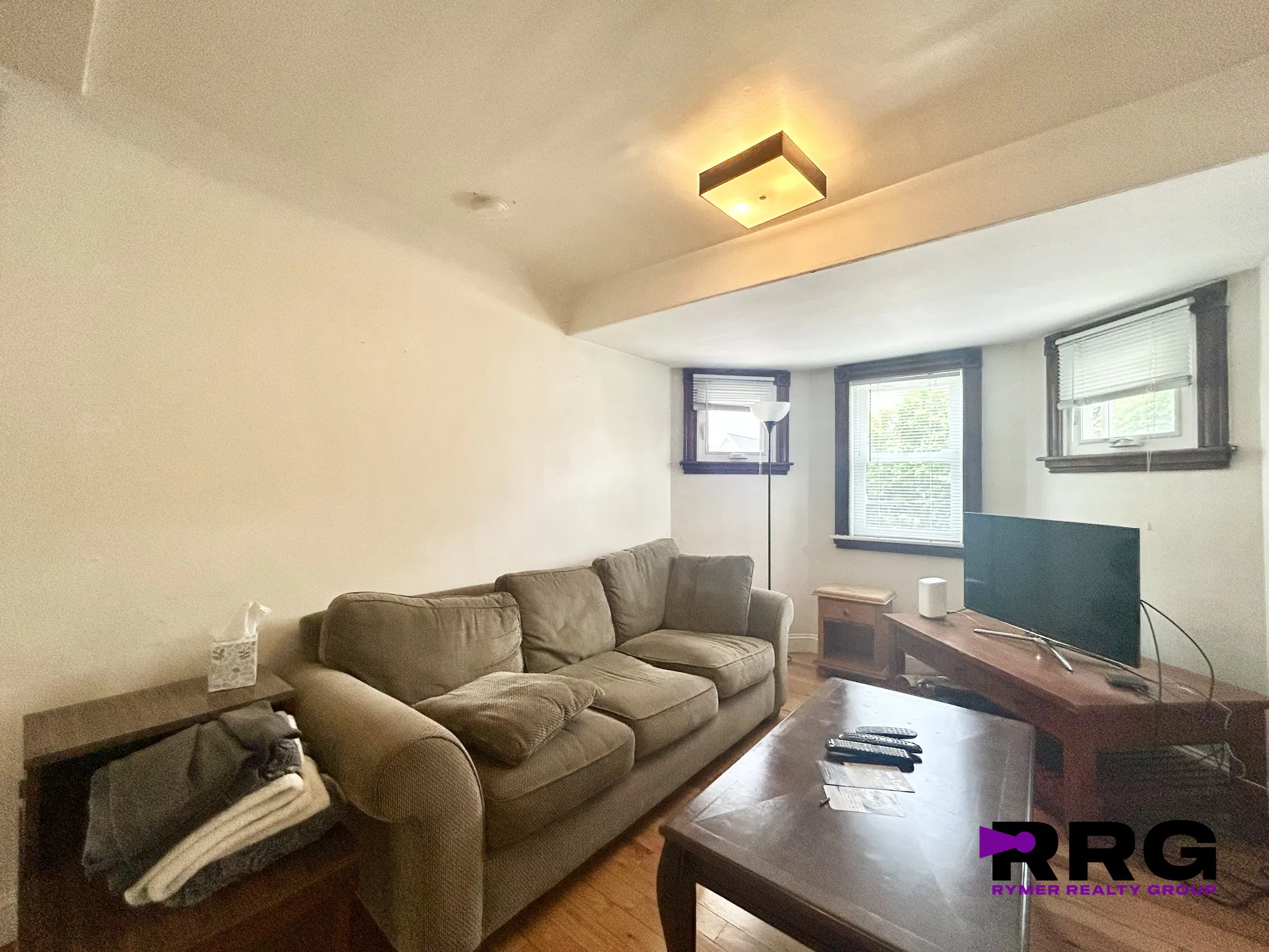 4 bed, 2 bath apartment for rent at 65 Fairbanks St Unit 2, Oak Square — photo 5 of 7