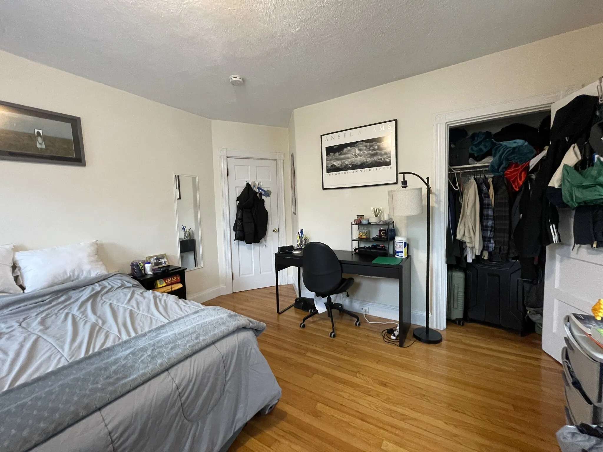 4 bed, 2 bath apartment for rent at 65 Fairbanks St Unit 2, Oak Square — photo 8 of 27