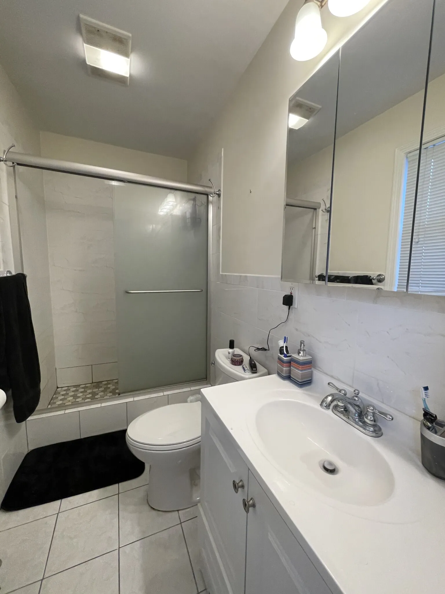 4 bed, 2 bath apartment for rent at 65 Fairbanks St Unit 2, Oak Square — photo 19 of 27