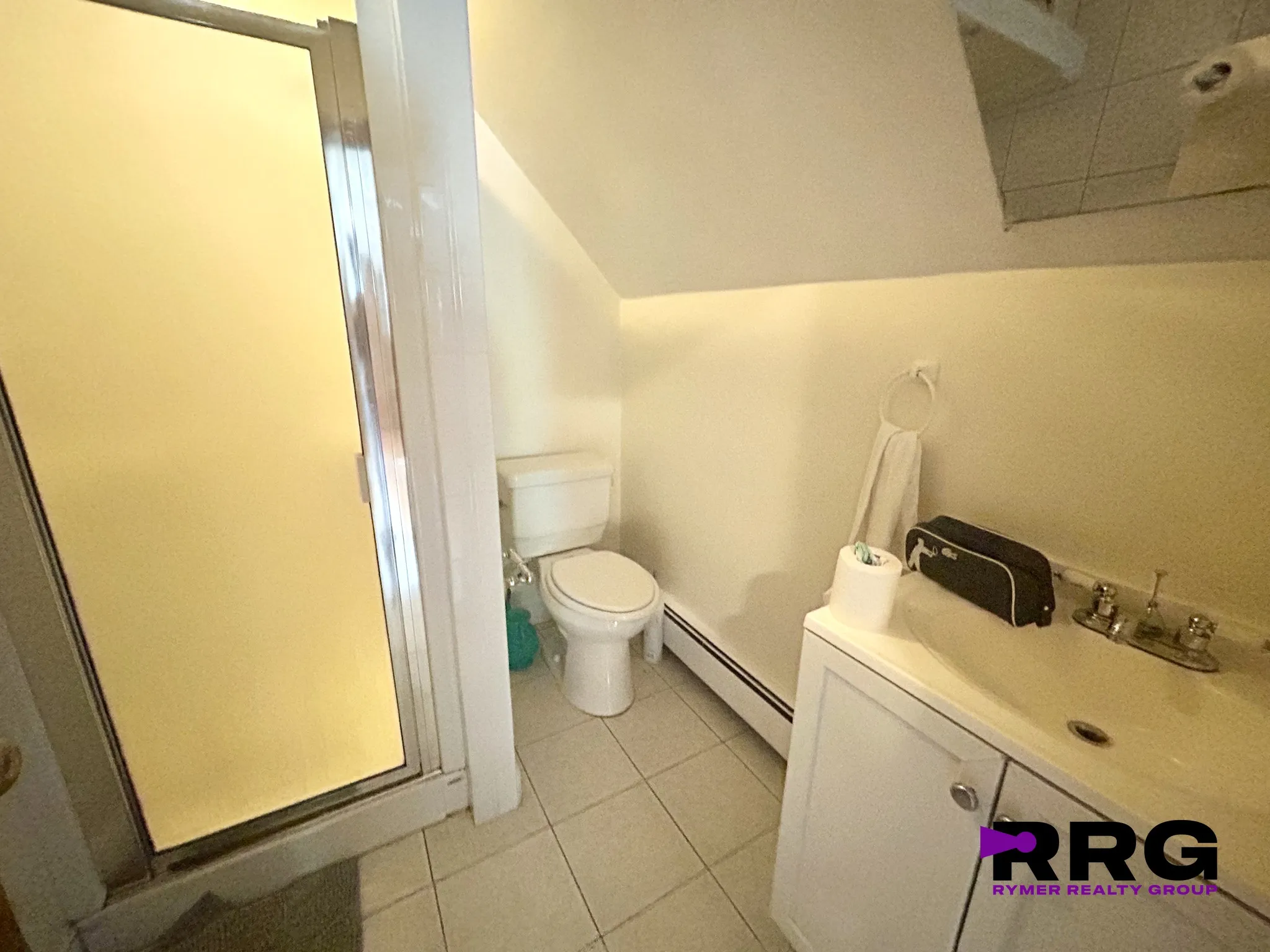 4 bed, 2 bath apartment for rent at 65 Fairbanks St Unit 2, Oak Square — photo 6 of 7
