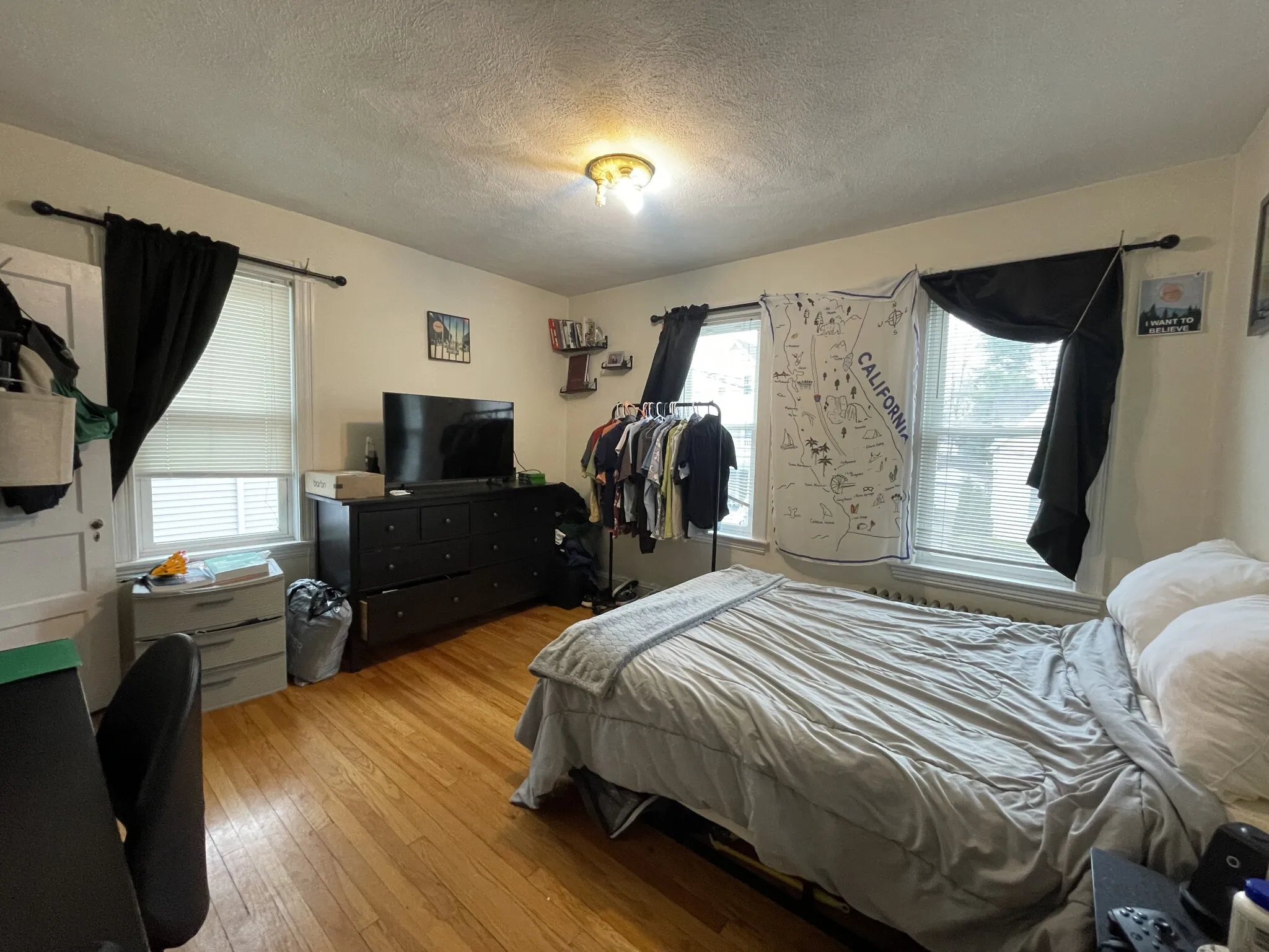 4 bed, 2 bath apartment for rent at 65 Fairbanks St Unit 2, Oak Square — photo 5 of 27