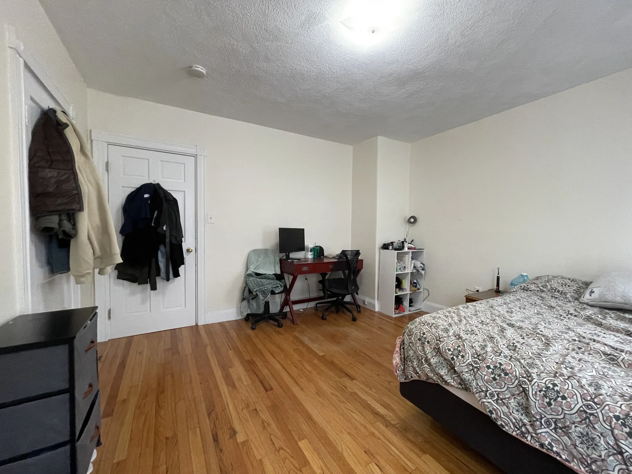 4 bed, 2 bath apartment for rent at 65 Fairbanks St Unit 2, Oak Square — photo 10 of 27