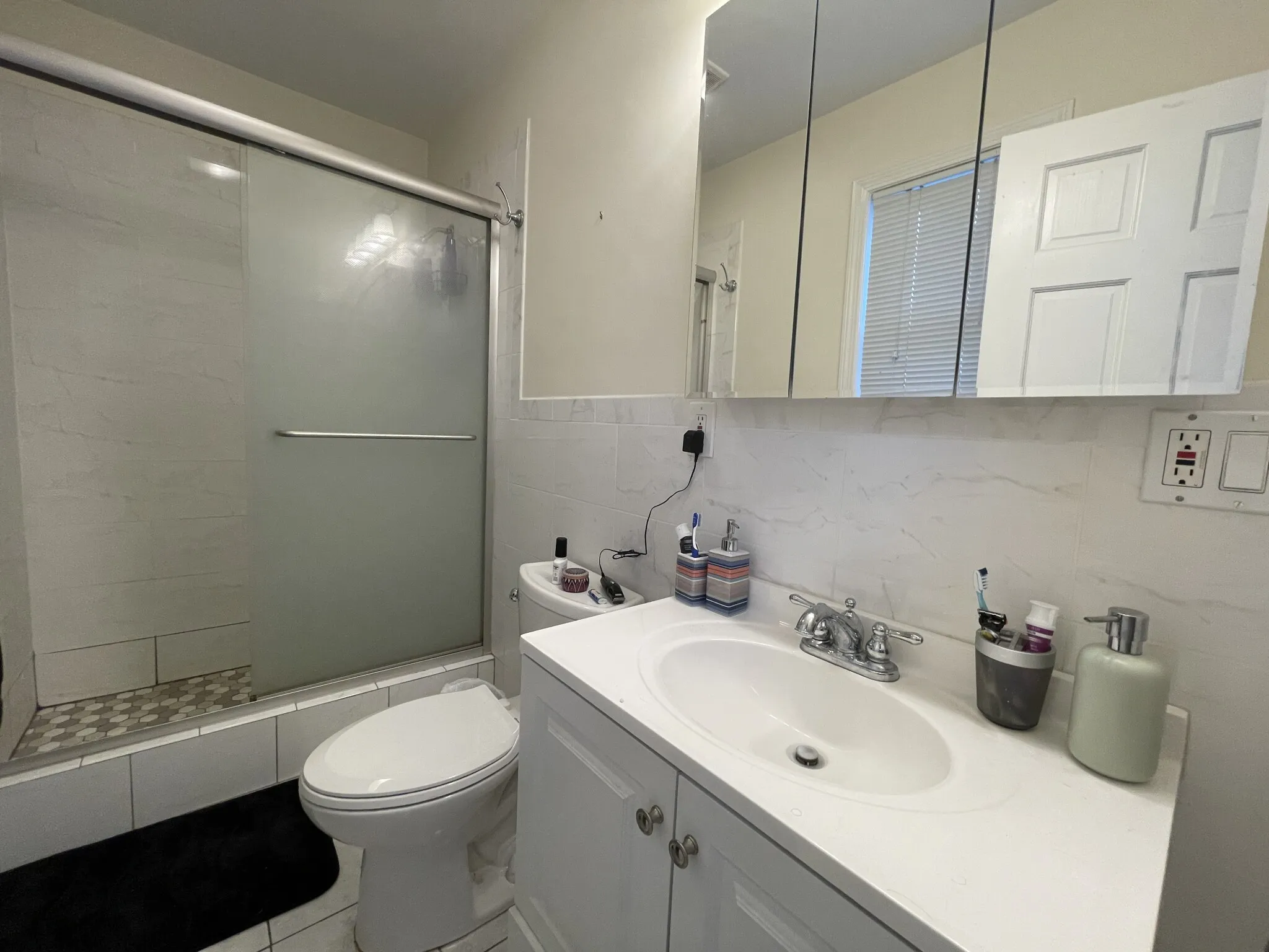 4 bed, 2 bath apartment for rent at 65 Fairbanks St Unit 2, Oak Square — photo 20 of 27