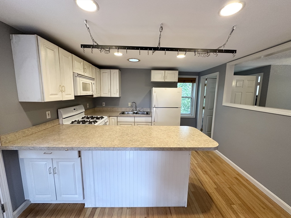 1 bed, 1 bath apartment for rent at 65 Freeman St Unit B, Haverhill — photo 4 of 8