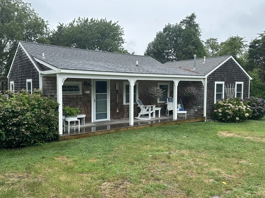 2 bed, 1 bath apartment for rent at 65-G Cummings Ln Unit WINTER RENT, South Westport