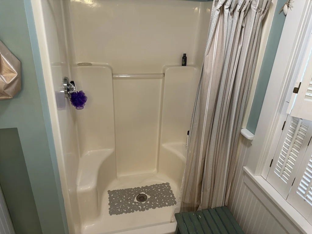 2 bed, 1 bath apartment for rent at 65-G Cummings Ln Unit WINTER RENT, South Westport — photo 13 of 22