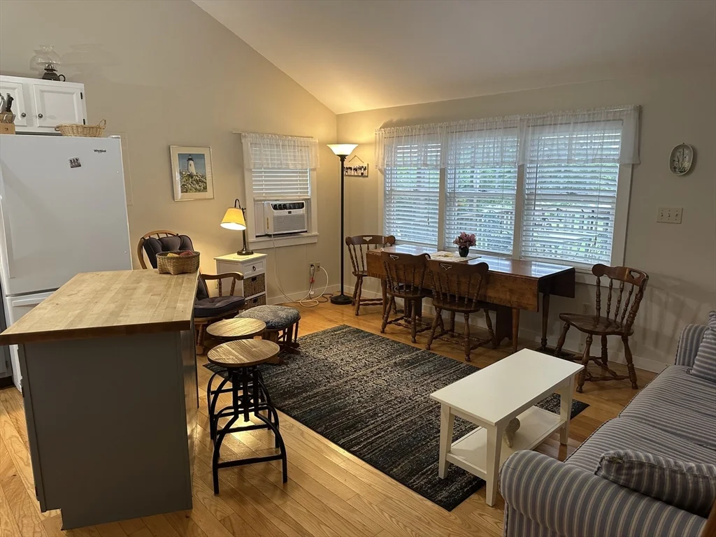 2 bed, 1 bath apartment for rent at 65-G Cummings Ln Unit WINTER RENT, South Westport — photo 6 of 22