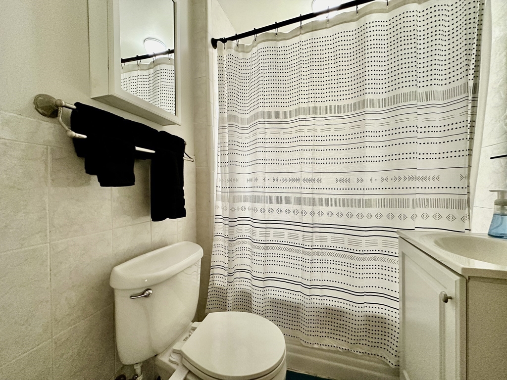 2 bed, 1 bath apartment for rent at 65 Gardner St Unit 1, Allston — photo 7 of 9