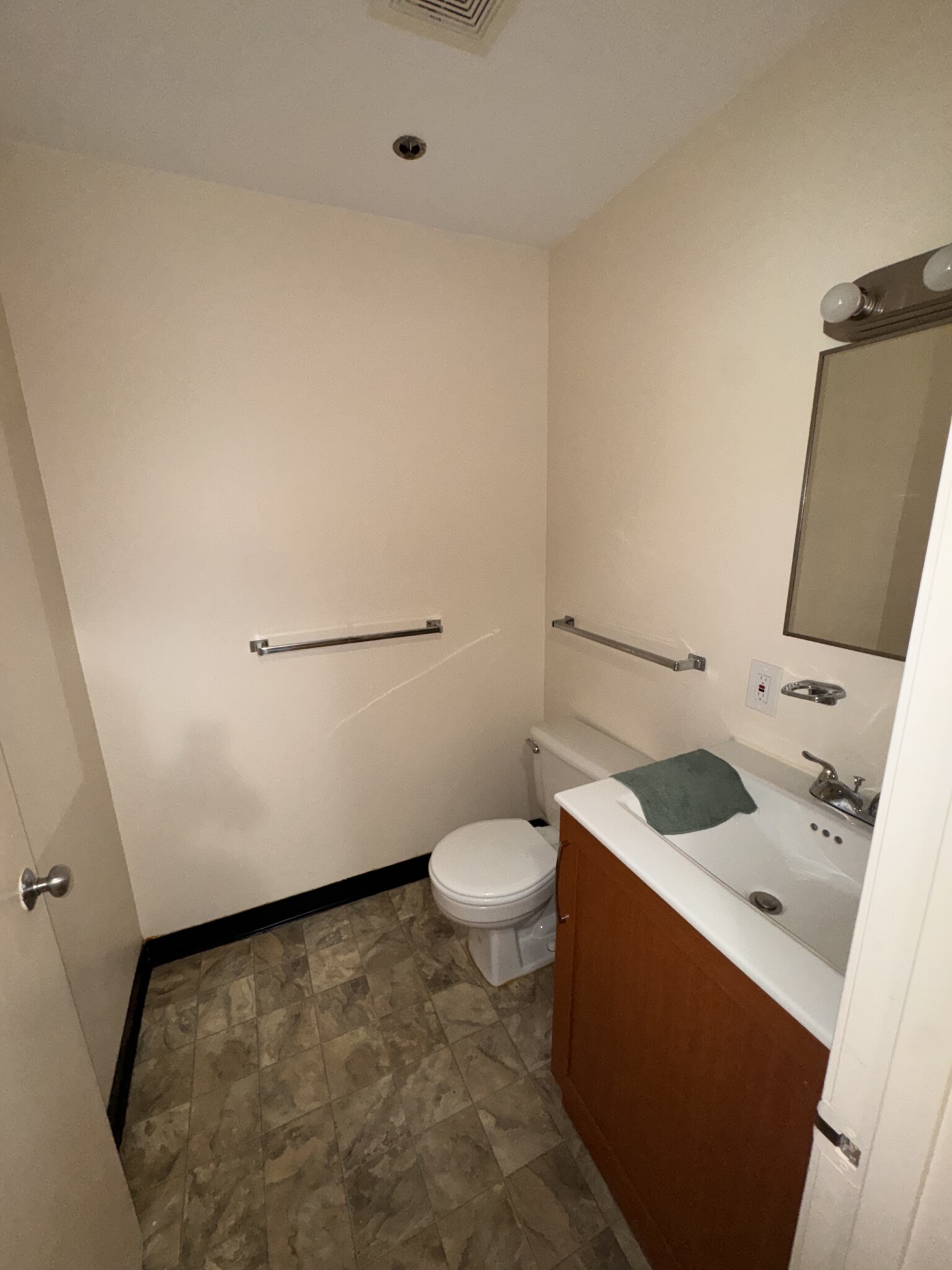 3 bed, 1.5 bath apartment for rent at 65 Harrison Ave Unit 1104, Chinatown — photo 3 of 14