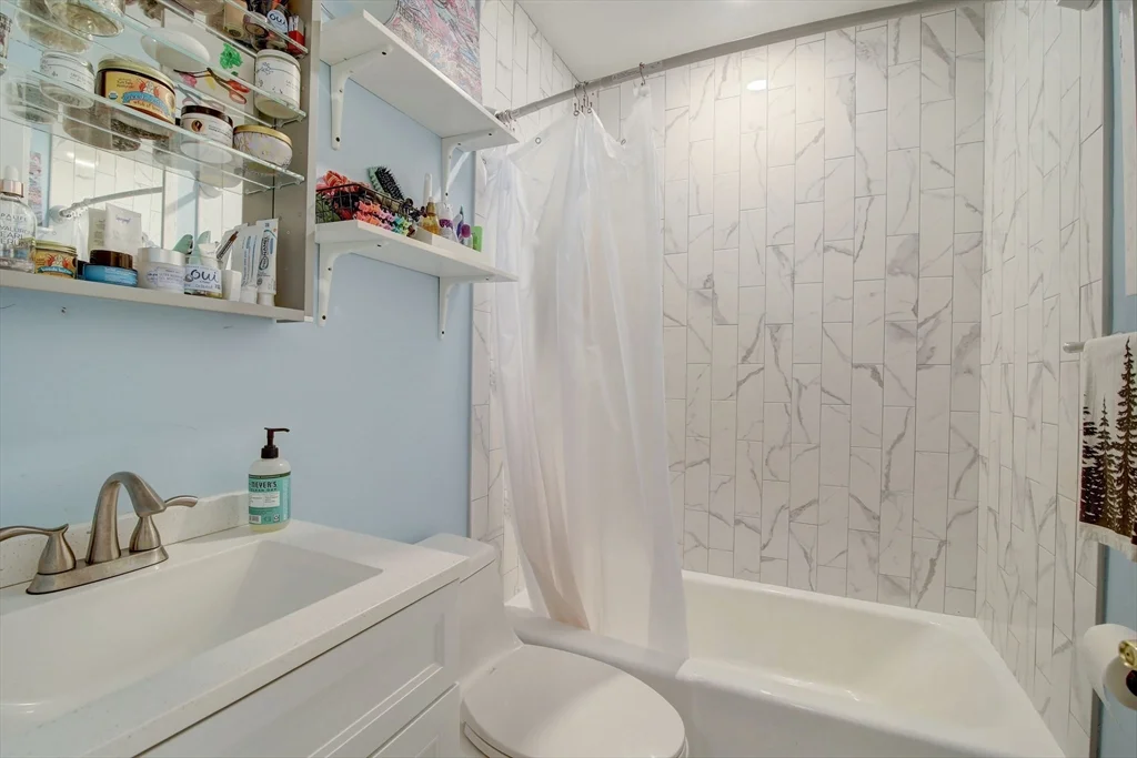 2 bed, 1 bath apartment for rent at 65 Hemenway St Unit 9, Fenway — photo 6 of 10