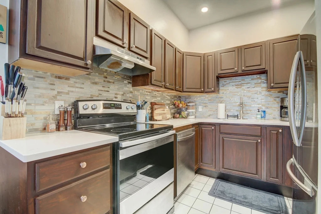 2 bed, 1 bath apartment for rent at 65 Hemenway St Unit 9, Fenway — photo 5 of 10