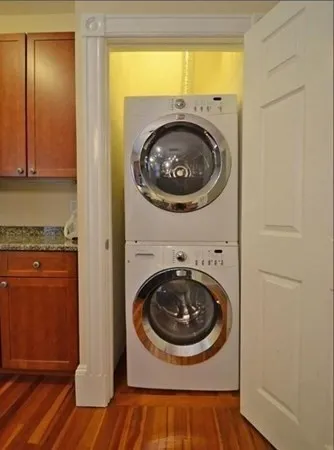 2 bed, 1 bath apartment for rent at 65 Hudson St Unit 1, Powder House Square — photo 8 of 10