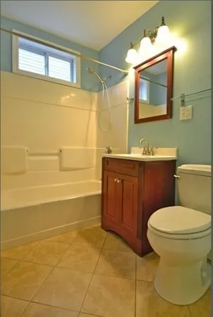 2 bed, 1 bath apartment for rent at 65 Hudson St Unit 1, Powder House Square — photo 7 of 10