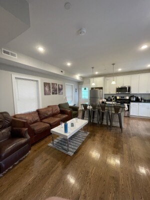 5 bed, 3 bath apartment for rent at 65 I St Unit 1, South Boston — photo 2 of 7