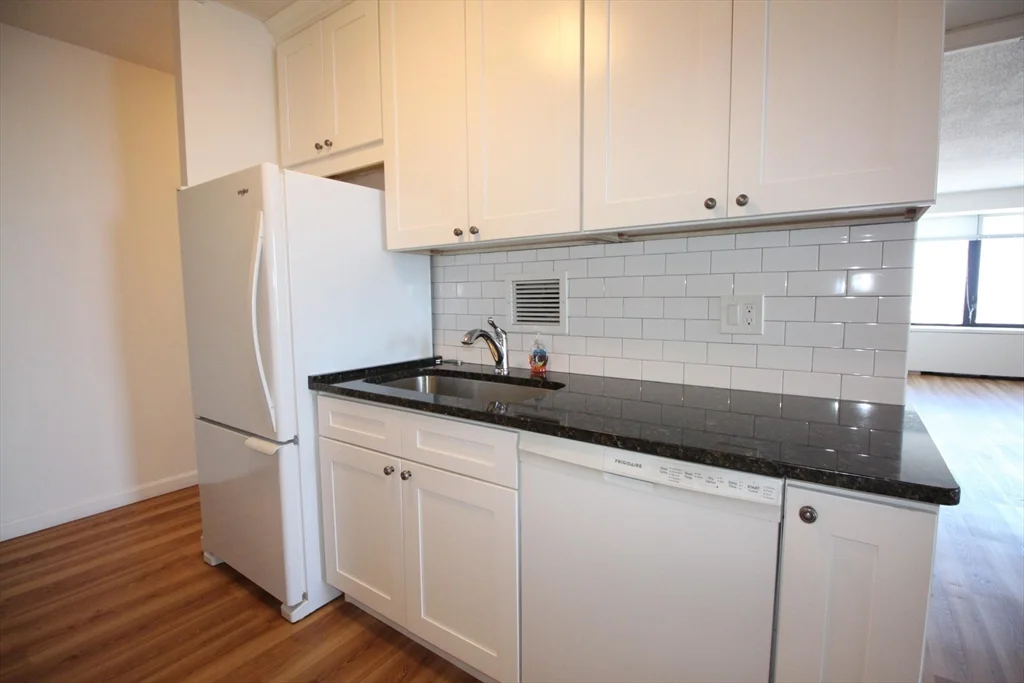 1 bed, 1 bath apartment for rent at 65 India Row Unit 39D, Boston Downtown — photo 13 of 30