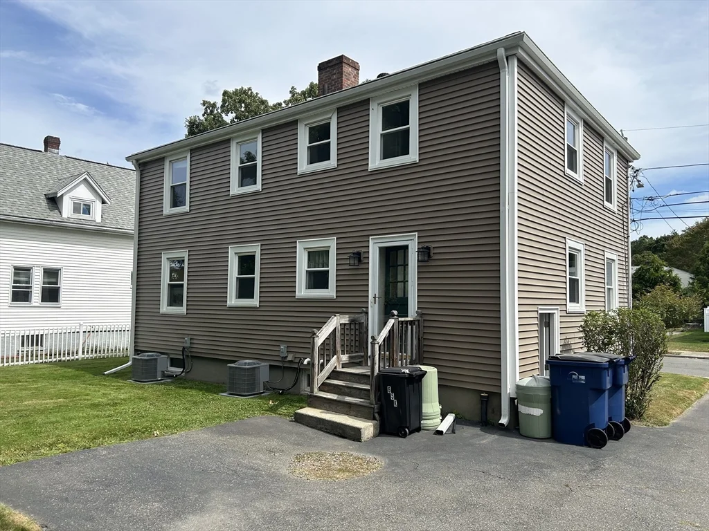 2 bed, 1 bath apartment for rent at 65 Keystone St Unit 2, West Roxbury — photo 3 of 24