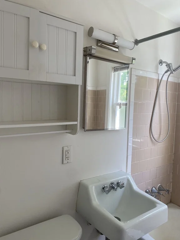 2 bed, 1 bath apartment for rent at 65 Keystone St Unit 2, West Roxbury — photo 19 of 24