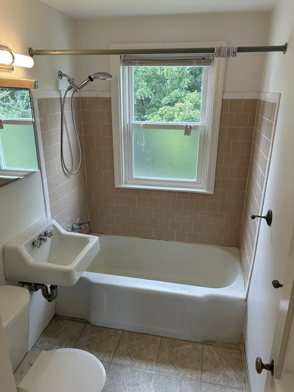 2 bed, 1 bath apartment for rent at 65 Keystone St Unit 2, West Roxbury — photo 18 of 24