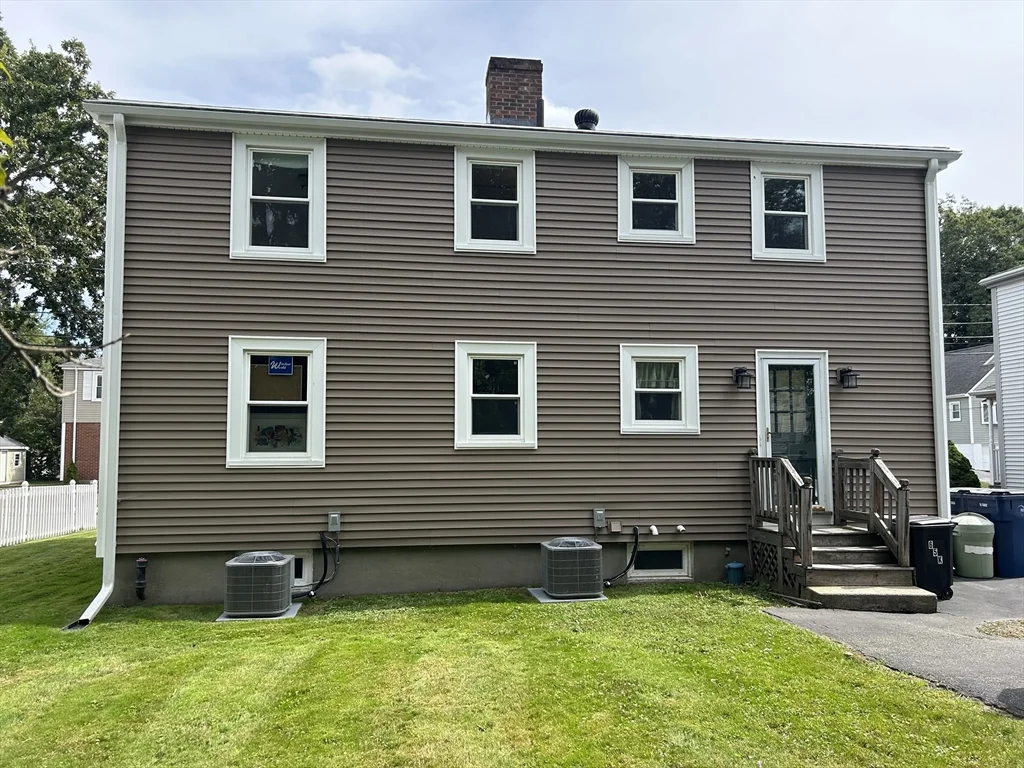 2 bed, 1 bath apartment for rent at 65 Keystone St Unit 2, West Roxbury — photo 2 of 24