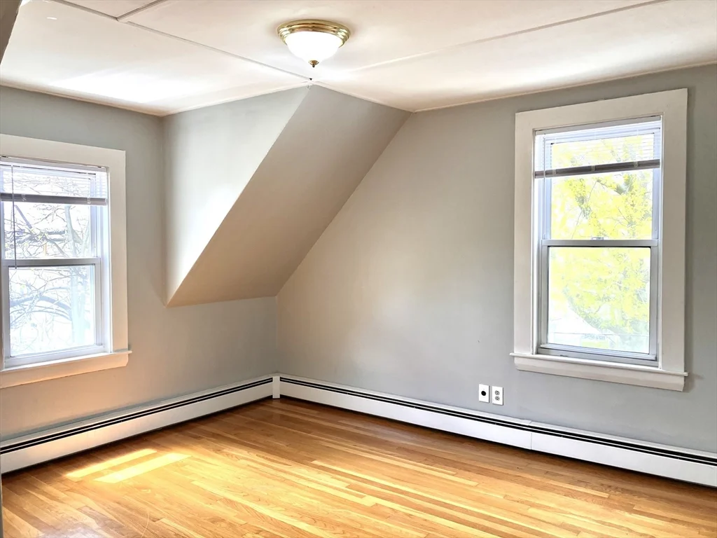 2 bed, 1 bath apartment for rent at 65 Kirtland Unit 3, Lynn — photo 4 of 16