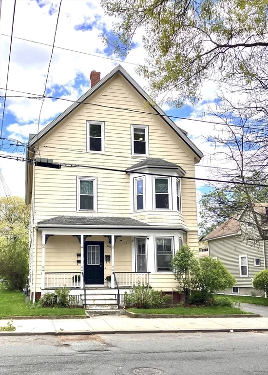 2 bed, 1 bath apartment for rent at 65 Kirtland Unit 3, Lynn