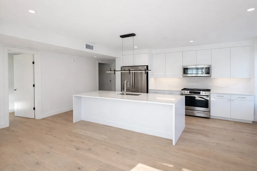 2 bed, 2 bath apartment for rent at 65 L St Unit 303, South Boston — photo 1 of 8