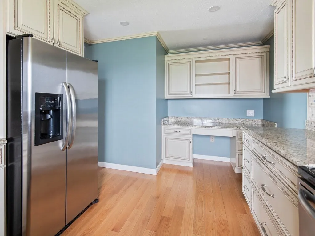 2 bed, 2 bath apartment for rent at 65 Lake Ave Unit 831, Worcester — photo 5 of 36