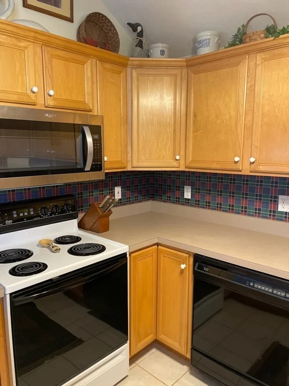 1 bed, 1 bath apartment for rent at 65 Lakewood Dr Unit 2, Cedarville — photo 3 of 16