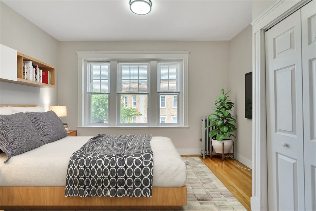 4 bed, 1 bath apartment for rent at 65 Lanark Rd Unit 7, Brighton — photo 4 of 9