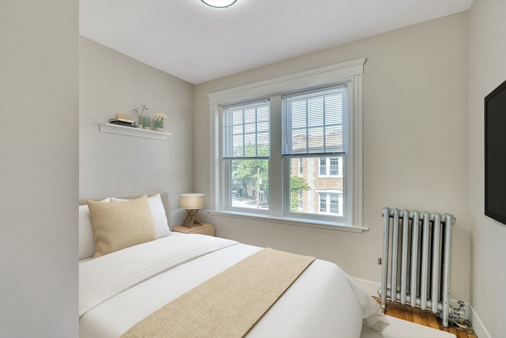 4 bed, 1 bath apartment for rent at 65 Lanark Rd Unit 7, Brighton — photo 7 of 9