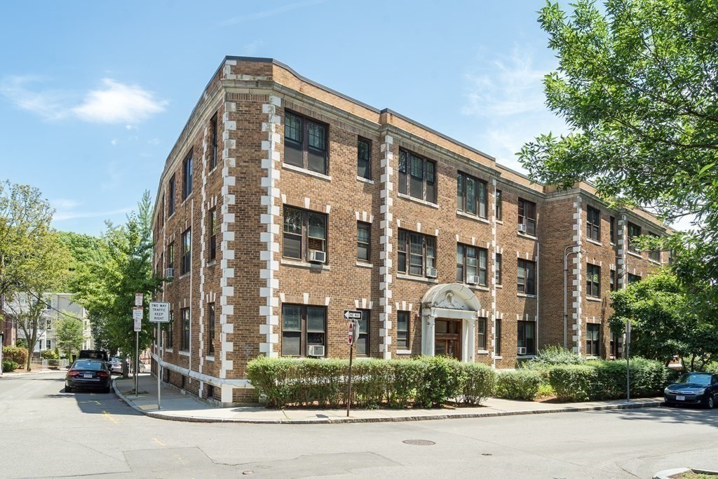 4 bed, 1 bath apartment for rent at 65 Lanark Rd Unit 7, Brighton — photo 9 of 9