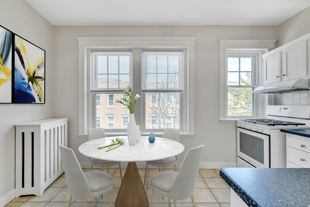 4 bed, 1 bath apartment for rent at 65 Lanark Rd Unit 7, Brighton — photo 3 of 9
