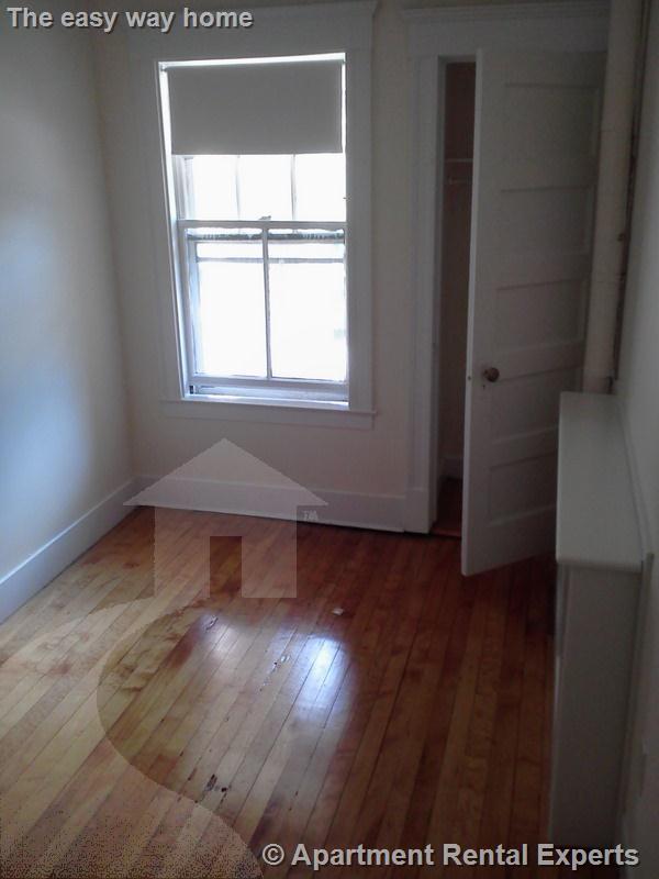 3 bed, 1 bath apartment for rent at 65 Langdon St Unit 1, Harvard Square — photo 6 of 8