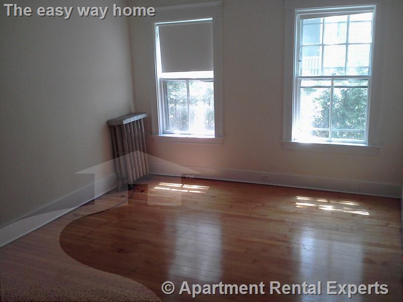 3 bed, 1 bath apartment for rent at 65 Langdon St Unit 1, Harvard Square — photo 2 of 8