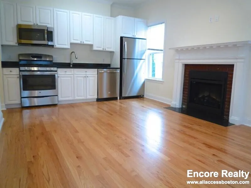 3 bed, 1.5 bath apartment for rent at 65 Langdon St Unit 10, Neighborhood Nine — photo 2 of 19