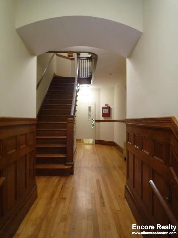 3 bed, 1.5 bath apartment for rent at 65 Langdon St Unit 10, Neighborhood Nine — photo 5 of 19