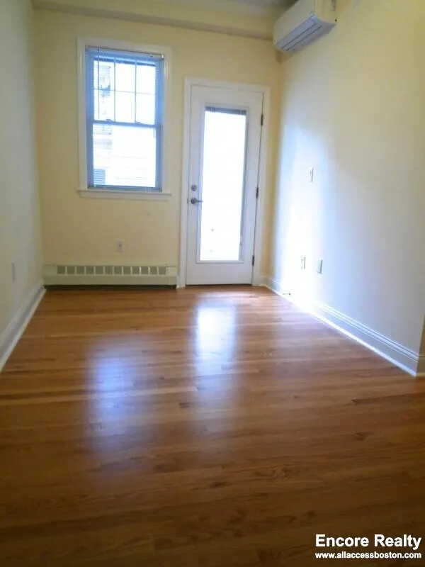 3 bed, 1.5 bath apartment for rent at 65 Langdon St Unit 10, Neighborhood Nine — photo 12 of 19
