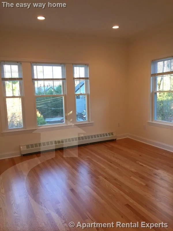 3 bed, 1 bath apartment for rent at 65 Langdon St Unit 9, Harvard Square — photo 4 of 22