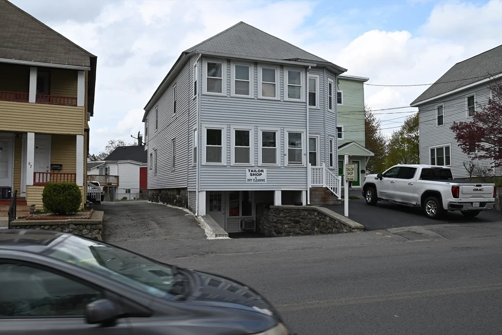 2 bed, 1 bath apartment for rent at 65 Lowell St Unit 2, Methuen — photo 12 of 25